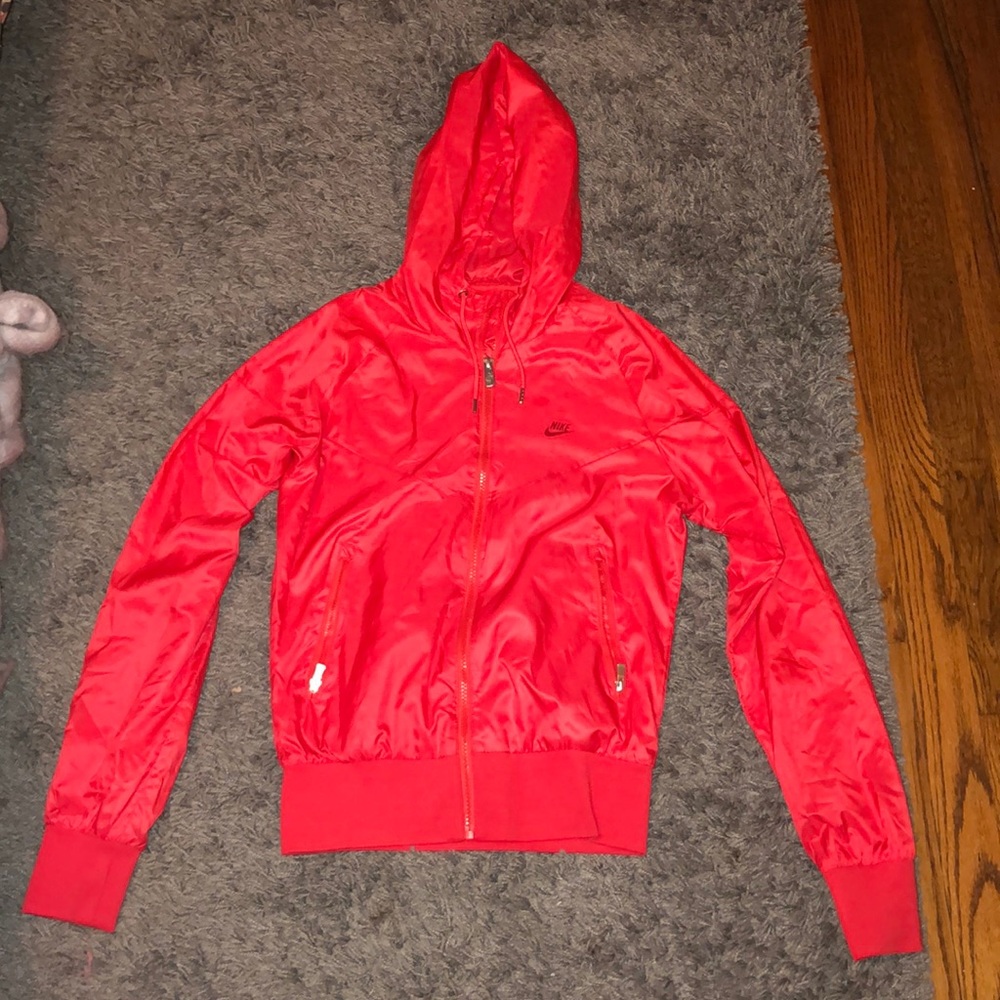 NIKE WINDBREAKER SIZE Small